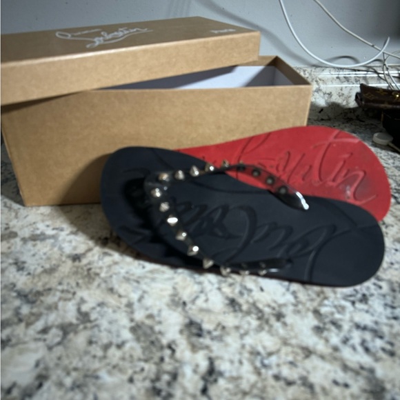 Sandals - Picture 1 of 1